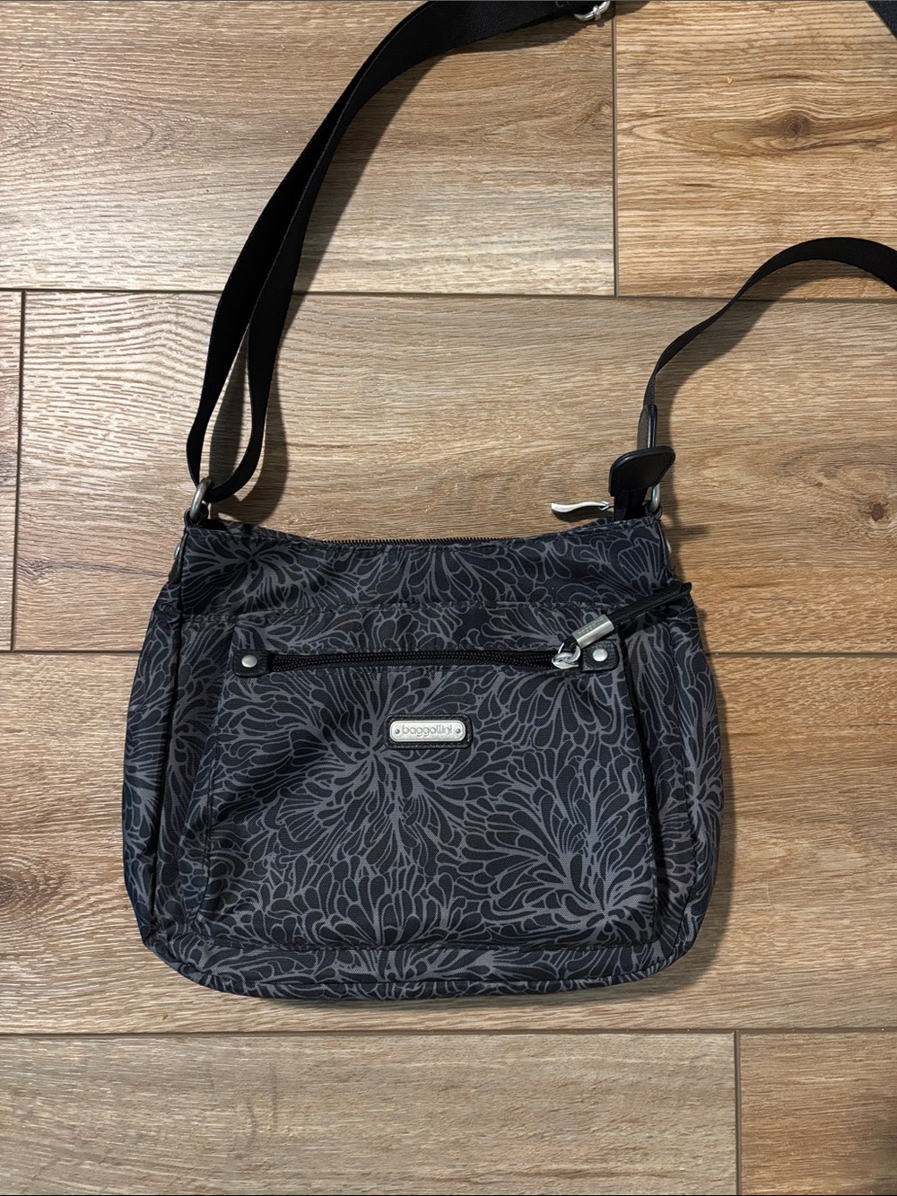 Baggallini Floral Crossbody